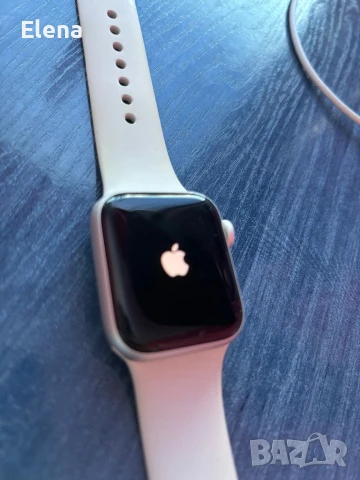 Apple Whatch SE, снимка 3 - Смарт гривни - 51366664