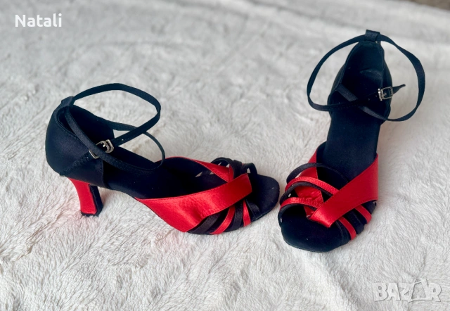 Обувки за латино танци 39 номер, снимка 3 - Дамски обувки на ток - 53254387