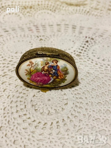 Кутийка за таблетки