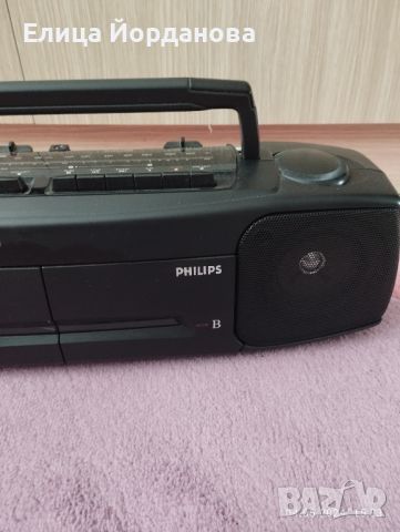 Двукасетъчен радио касетофон Philips, снимка 2 - Радиокасетофони, транзистори - 45591192