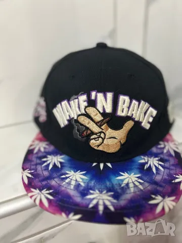 Шапка Cayler & Sons snapback Wake 'n Bake черна / tie dye / mc (CAY-CC- Колекция, снимка 1 - Шапки - 48962344