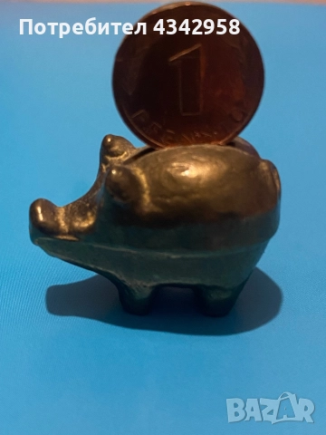 1983 г. Pfennig монета върху фигурка на прасе.Бронз., снимка 2 - Антикварни и старинни предмети - 51646707