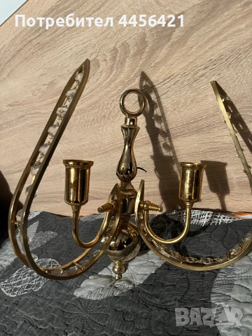 Аплик за стена