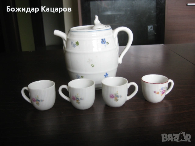 Стар български порцелан. Цена- 12 евро.Пращам по Еконт.