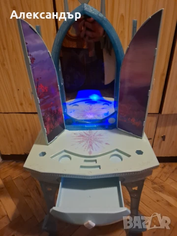Тоалетка Елза и Ана Frozen 2, снимка 3 - Мебели за детската стая - 50734568