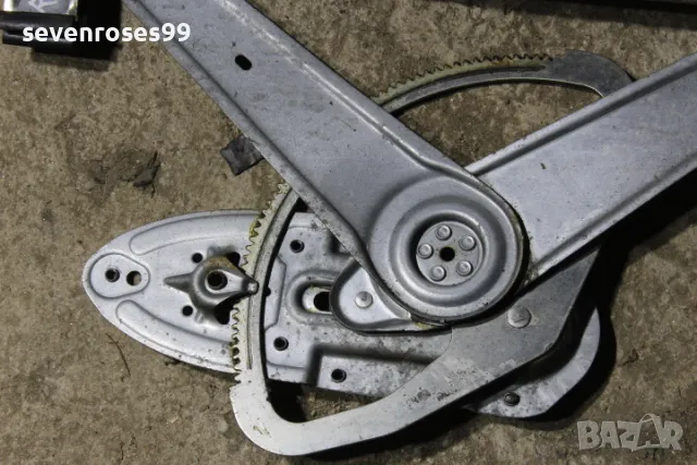 Механизъм стъкло предно дясно Форд Ц макс 1 2005 Ford C Max 1  3M51-R23200-BC, снимка 3 - Части - 49833603