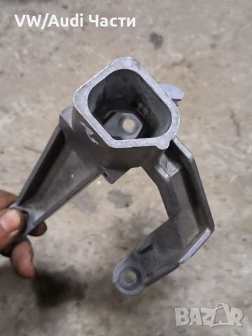 Стойка основа подлакътник за Ауди А3 Сеат Audi A3 S3 8L Seat, снимка 3 - Части - 51153396