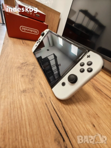 Nintendo Switch OLED, снимка 4 - Nintendo конзоли - 52917443