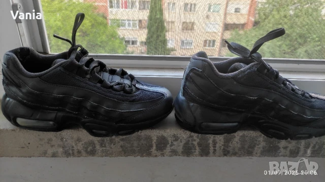 Oригинални маратонки Nike Air max 95, снимка 2 - Детски маратонки - 50869334