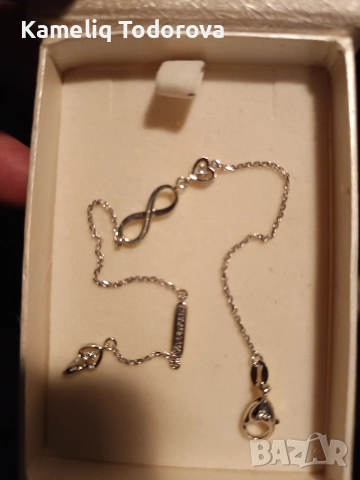 БЯЛО ЗЛАТО С ДИАМАНТИ, снимка 2 - Гривни - 52665976