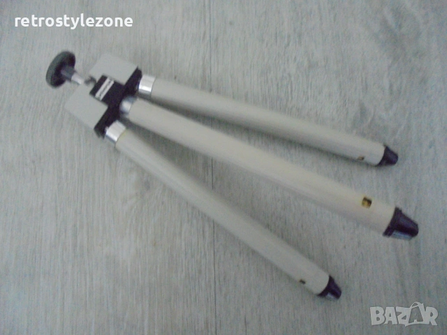 № 8528 Стар телескопичен фотографски статив Universa Germany  , снимка 3 - Други ценни предмети - 53848280