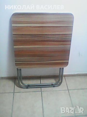 Дървена     сгъваема      маса    и     два  стола 50  см  .    /  80  см  .   /  предлагам  , снимка 3 - Маси - 45715928