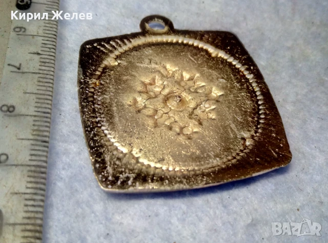 ПРЕКРАСЕН СТАР РЕТРО АРТ ПОЗЛАТЕН МЕДАЛЬОН с ЮВЕЛИРНО ФАСЕТИРАНИ БЛЕСТЯЩИ ЦИРКОНИ 20547, снимка 2 - Антикварни и старинни предмети - 51279714