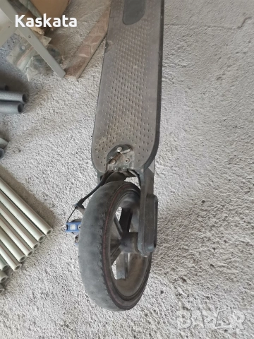 Електрическа тротинетка оригинална марката Xiaomi Mi 365 i, снимка 6 - Друга електроника - 53912478