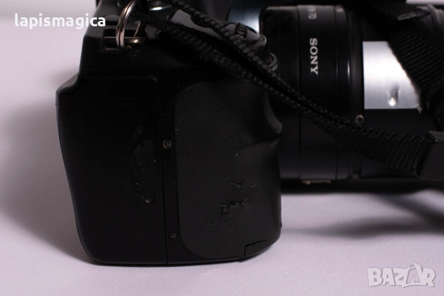 Sony A100 с обектив 18-70mm, снимка 3 - Фотоапарати - 53651983