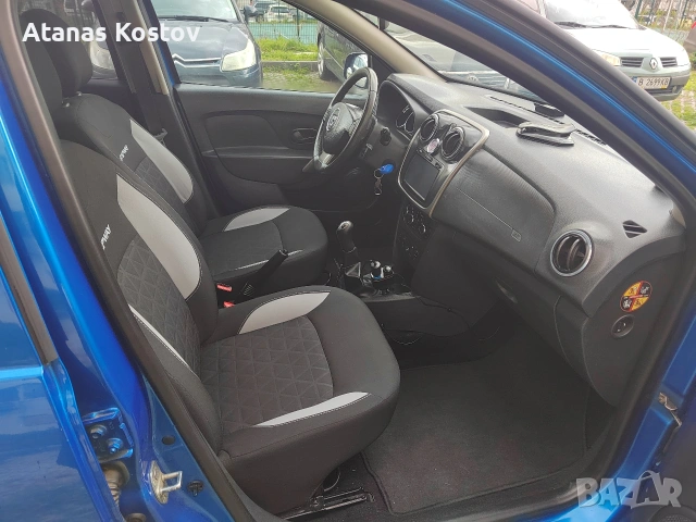 Дачия Сандеро Степуей 2016 г , снимка 5 - Автомобили и джипове - 54150223