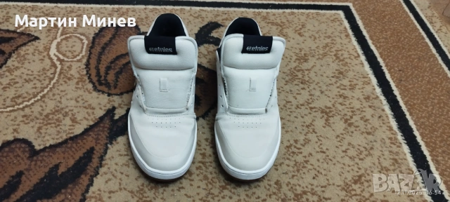 Продавам кецове Etnies