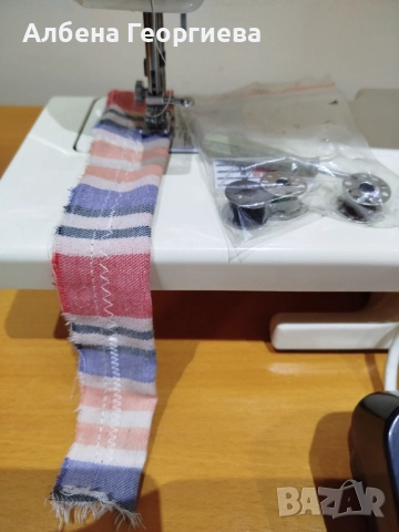 Метална шевна машина PRIVILEG SUPER NUTZSTICH - 90 W, снимка 3 - Шевни машини - 52721409