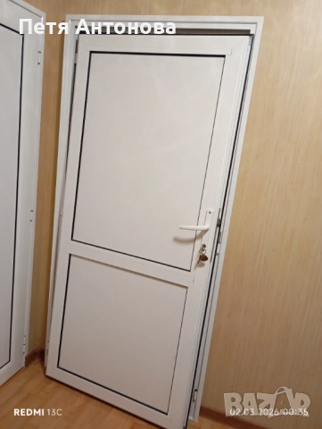 Продавам алуминиева врата, комплект с каса и обков, снимка 4 - Входни врати - 53761580