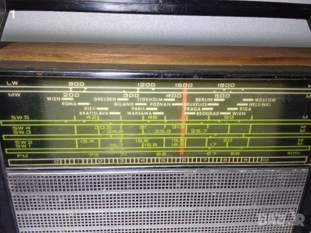 Ретро радио Selena B207, снимка 3 - Радиокасетофони, транзистори - 46409130