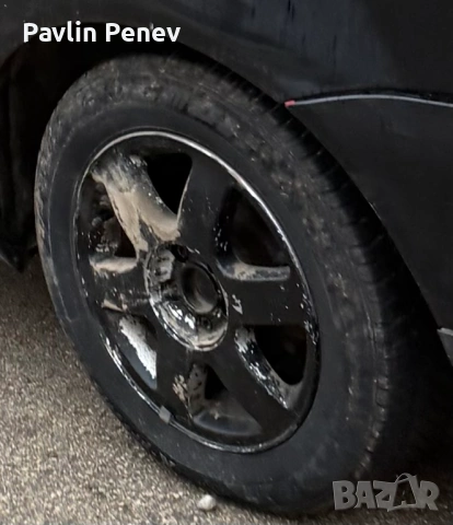 5 бр лети джанти с две хубави летни гуми и две зимни.