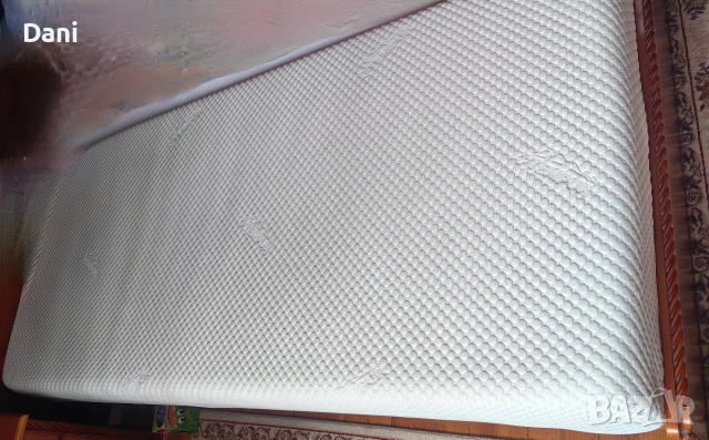 Матрак Tempur Cloud 90 /200см., снимка 2 - Матраци - 54103491