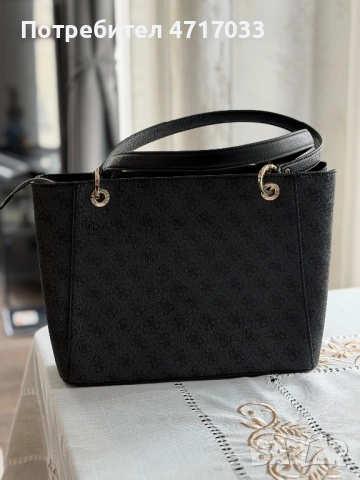 Дамска чанта на Guess, снимка 3 - Чанти - 54028776