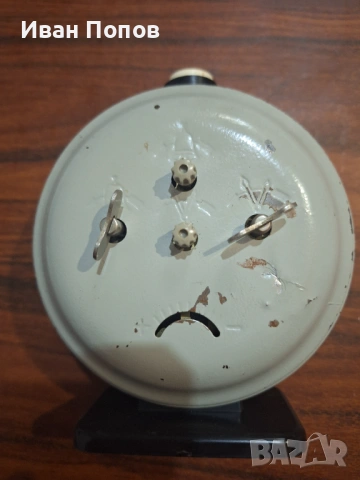 Будилник механичен, профилактиран, работи точно Янтар СССР, снимка 2 - Антикварни и старинни предмети - 53213958