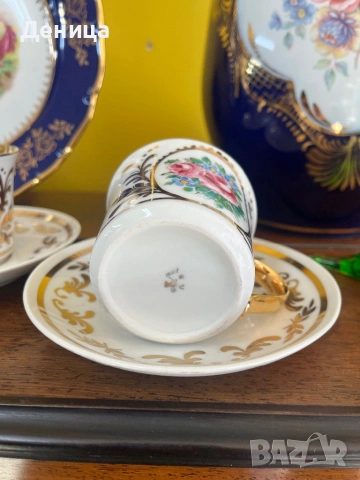 Не знам нищо за произхода им, но знам, че са изцяло ръчно декорирани и са мниго красиви , снимка 8 - Чаши - 53215191