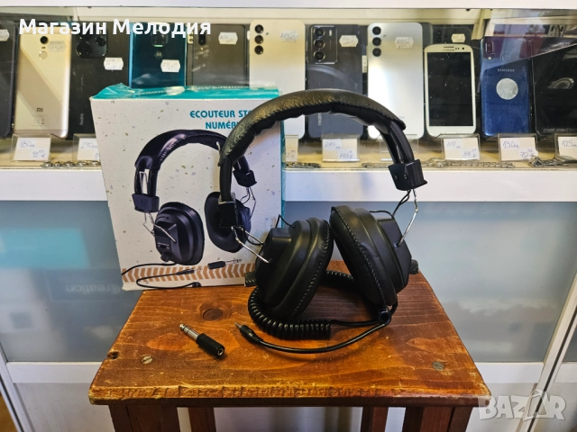 НОВИ! Слушалки в отлично състояние. Имат преходник.