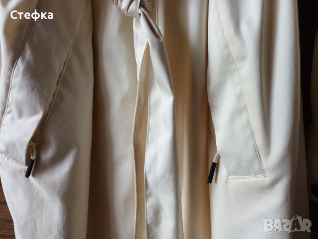 Оригинален дамски тренч NIKE, размер S, снимка 5 - Палта, манта - 52402202