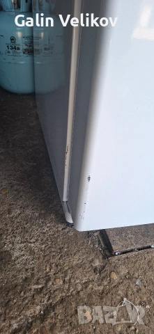 Продавам вертикален фризер Bauknecht, снимка 5 - Фризери - 53853940