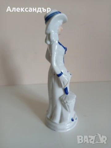 Порцеланова статуетка, снимка 5 - Статуетки - 50487444