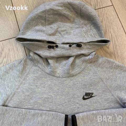 Дамско горнище Nike Tech Fleece | M размер, снимка 3 - Суичъри - 52890415