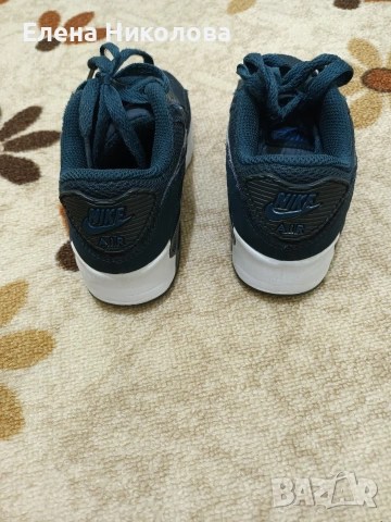 продавам детски маратонки на найк 