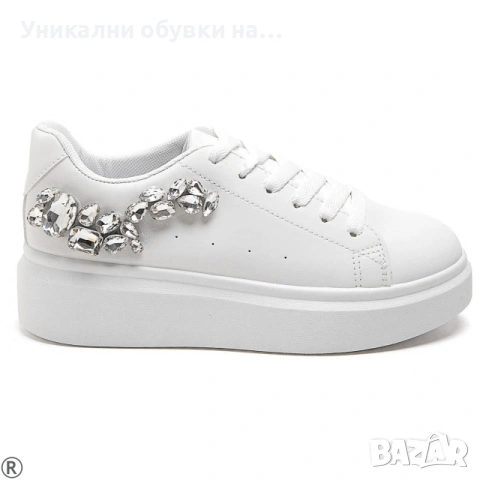 Бели кецове с камъни, снимка 2 - Кецове - 53379229