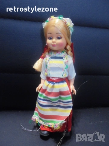 № 8550 стара малка кукла   