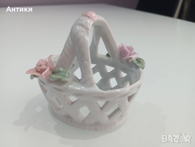 Стара порцеланова кошница 