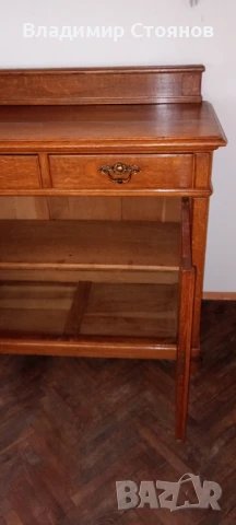 Дървен шкаф с две чекмеджета (дърворезба), снимка 5 - Шкафове - 50703444