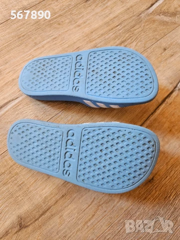 Детски джапанки Adidas , снимка 4 - Детски джапанки - 50838591