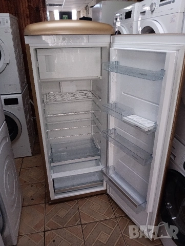 Хладилник с вътрешна камера Gorenje ретро дизайн цвят бронз с две години гаранция!, снимка 3 - Хладилници - 53346160