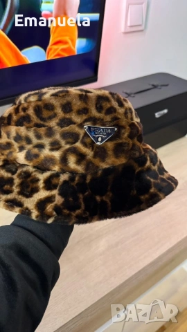 Дамски шапки Prada BB RB , снимка 14 - Шапки - 53136935
