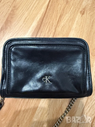 Calvin Klein оригинална дамска чанта, снимка 9 - Чанти - 54220207