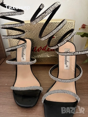 Елегантни дамски сандали на ток с камъчета – нови, снимка 2 - Дамски елегантни обувки - 53505549