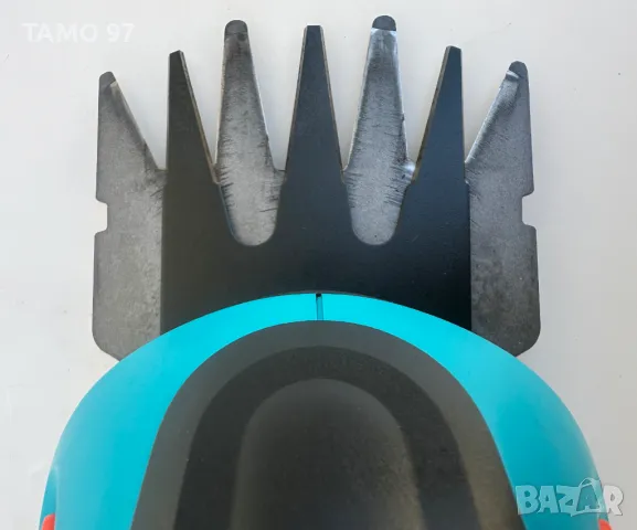 Gardena ComfortCut 8893 - Акумулаторна ножица за трева неразличима от нова!, снимка 4 - Градинска техника - 50114514