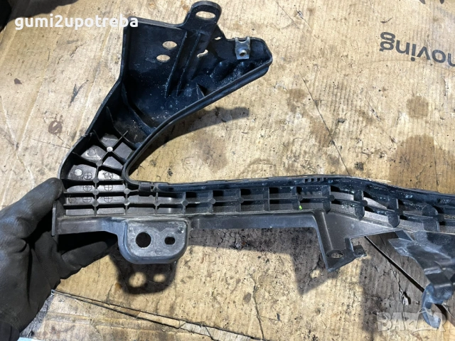 Скоба Подложка Десен Фар 57707CA180 Toyota GT86 2018 Subaru BRZ, снимка 6 - Части - 53354958