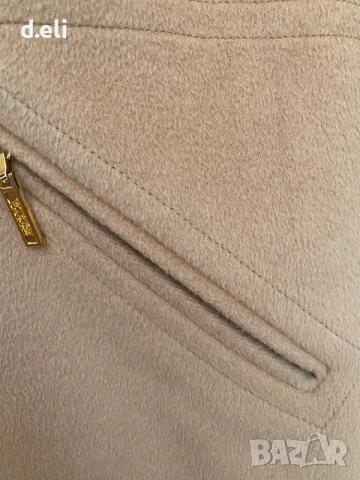 ESCADA Original Size L Страхотно палто с естествена яка, снимка 4 - Палта, манта - 53073785