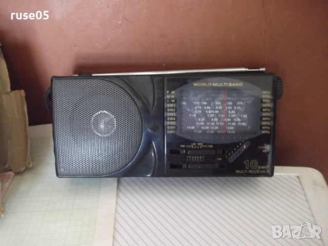 Радиотранзистор "International - MT-799" работещ