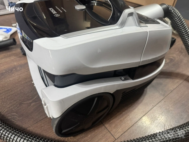 Перяща прахосмукачка Bosch BWD421PRO – мокро и сухо почистване, снимка 6 - Прахосмукачки - 53246647