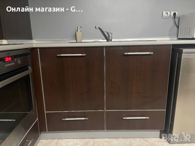 Кухненско обзавеждане 3.70 м с вградени уреди, снимка 9 - Кухни - 53637884